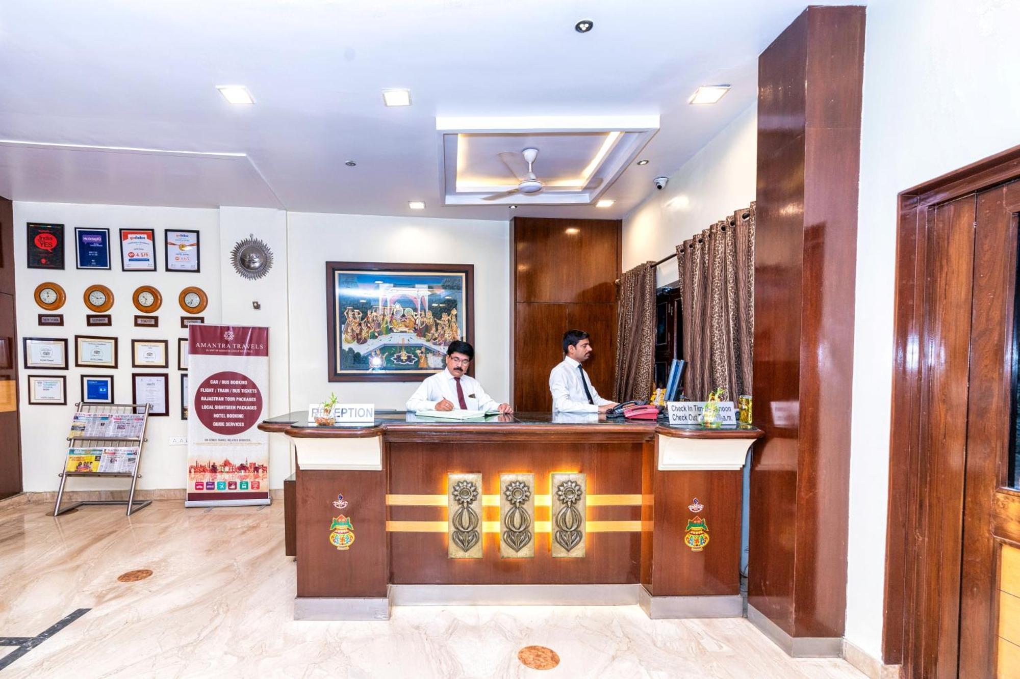 Hotel Dayal Udaipur Buitenkant foto