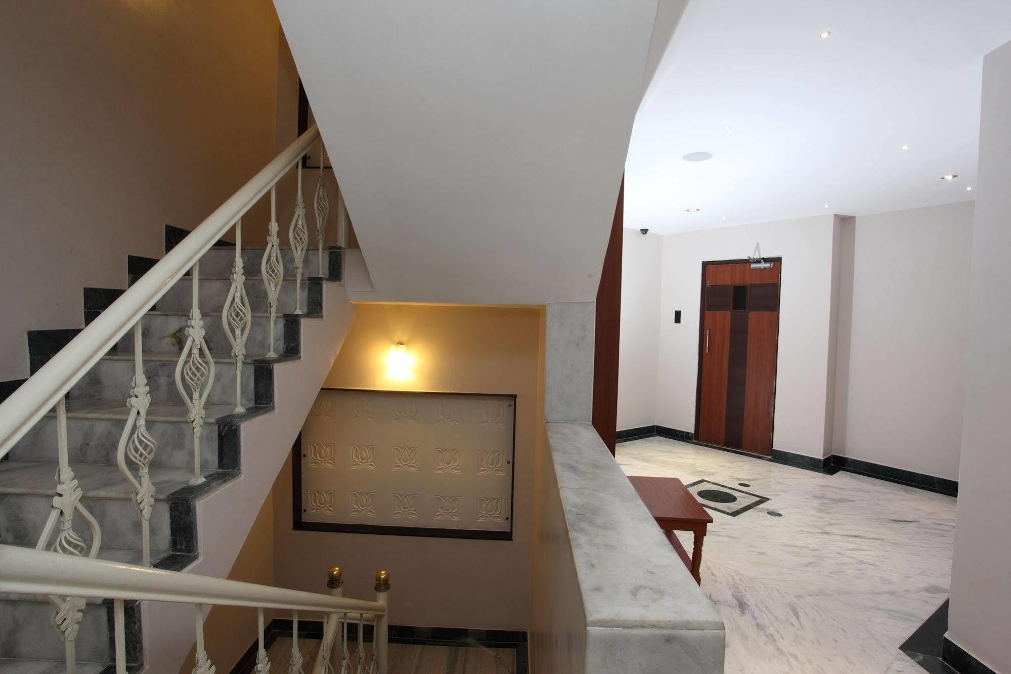 Hotel Dayal Udaipur Buitenkant foto